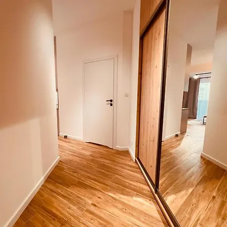 Apartment Apartamentysnu, Struga Tower Deep Purple *